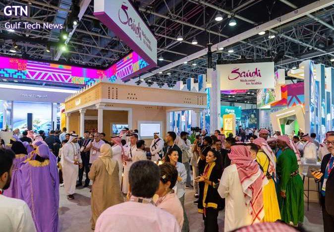 احتضن جناح «روح السعودية»، الذي فاق عدد زواره الـ 55 ألف زائر، متحف الدوري السعودي للمحترفين ليتيح فرصة استكشاف تاريخ كرة القدم السعودية العريق