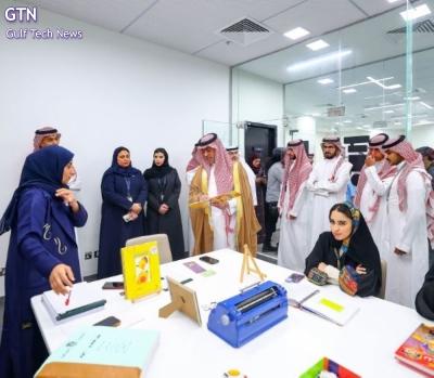 يوفر البيت الثقافي مساحات متعددة تجمع بين الثقافة والفن والتعليم، كما أنه مكان يحتضن مختلف الفعاليات والبرامج مع ممارسة كل الهوايات