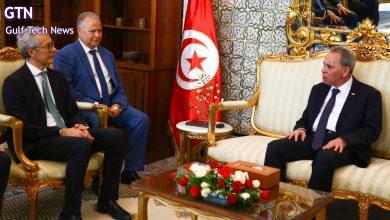 رئيس الحكومة التونسية أحمد الحشّاني يستقبل ماركو أرتشيلي الرئيس التنفيذي لشركة "أكوا باور"