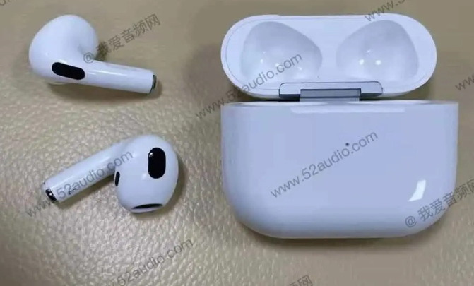 ابل تخطط للإعلان الرسمي عن سماعات AirPods 4 خلال الشهر المقبل