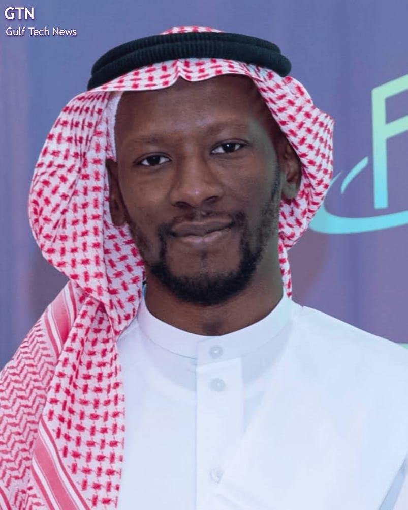 الهوساوي بروفيسور في الكيمياء العضوية