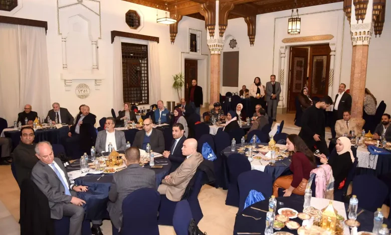 سحور الإعلاميين.. الجامعة الأمريكية بالقاهرة تستعرض خططها للذكاء الاصطناعي والابتكار ودعم الطلاب